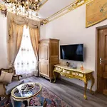 Suite Royale Maison De L\'Eglise Du Couvent