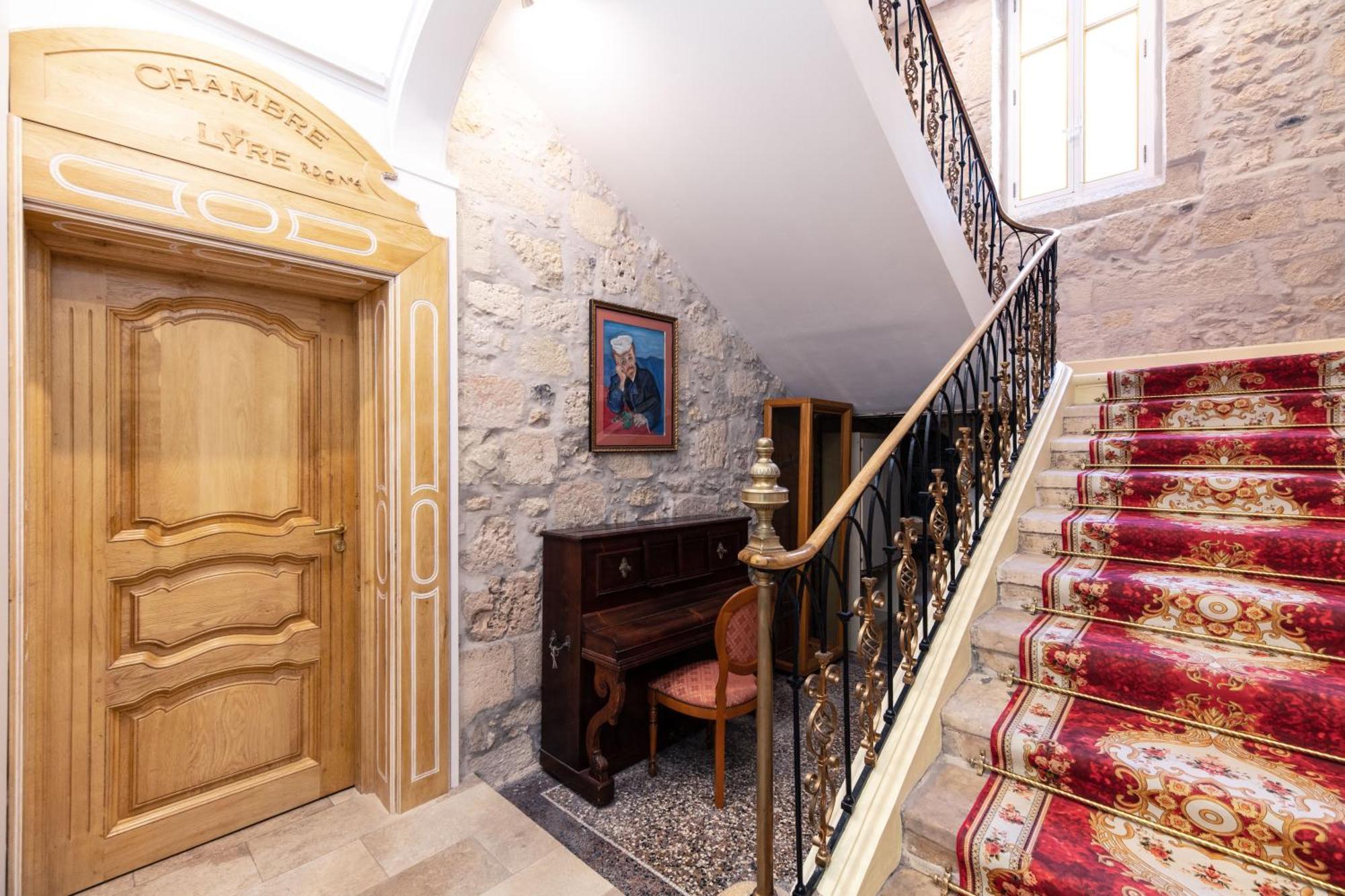 Royale Maison De L'eglise Du Couvent Narbonne